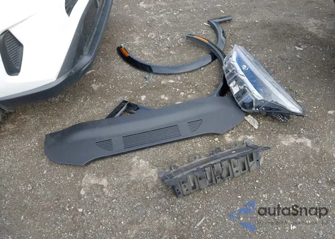 2021 Ford Mustang Mach-E California Route 1 z USA, uszkodzony, nr VIN 3FMTK2R75MMA26756